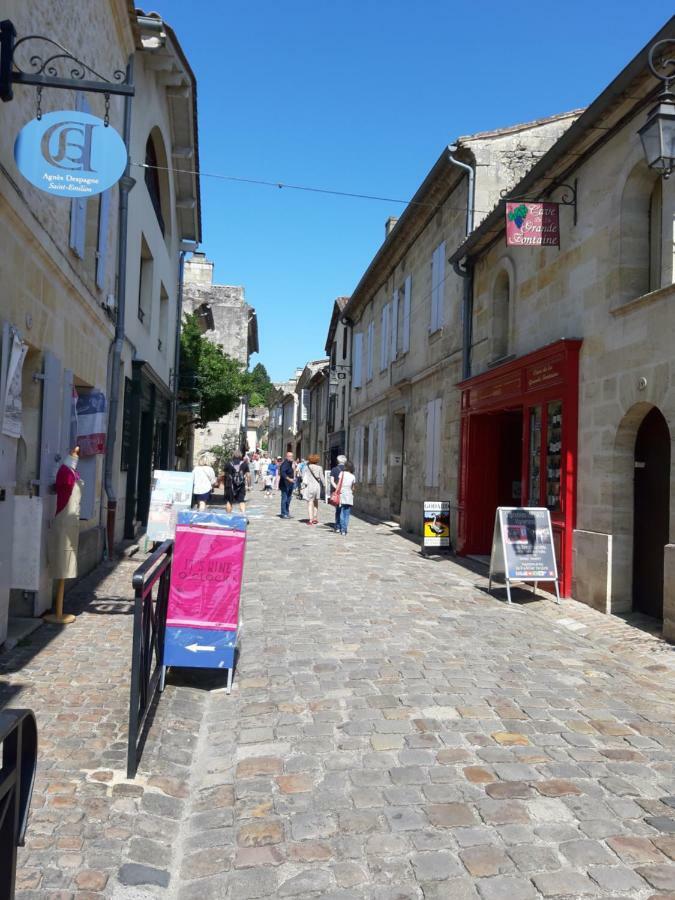 Les Logis Des Vignobles Saint Emilion En Duplex N 2 Avec Terrasse Apartment Exterior photo